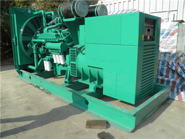 凤庆出租发电机 发电机组厂家：柴油发电机组的控制屏的作用是什么？